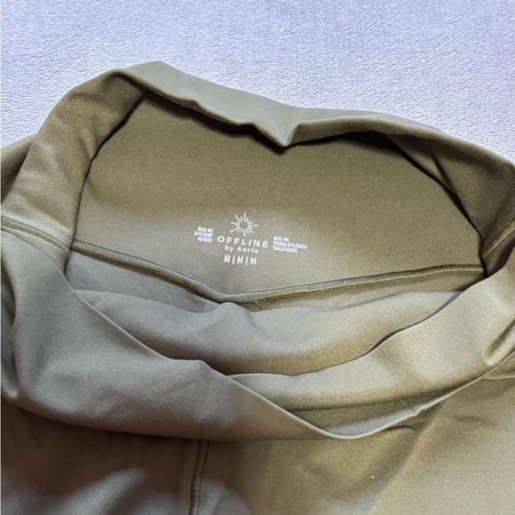 Aerie Offline Cross Waist Capri Leggings - Picture 4 of 4